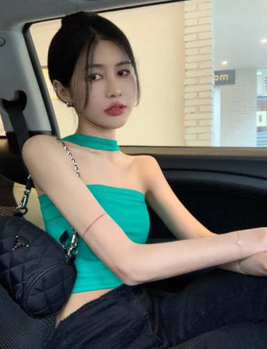 black strapless tube crop top for women